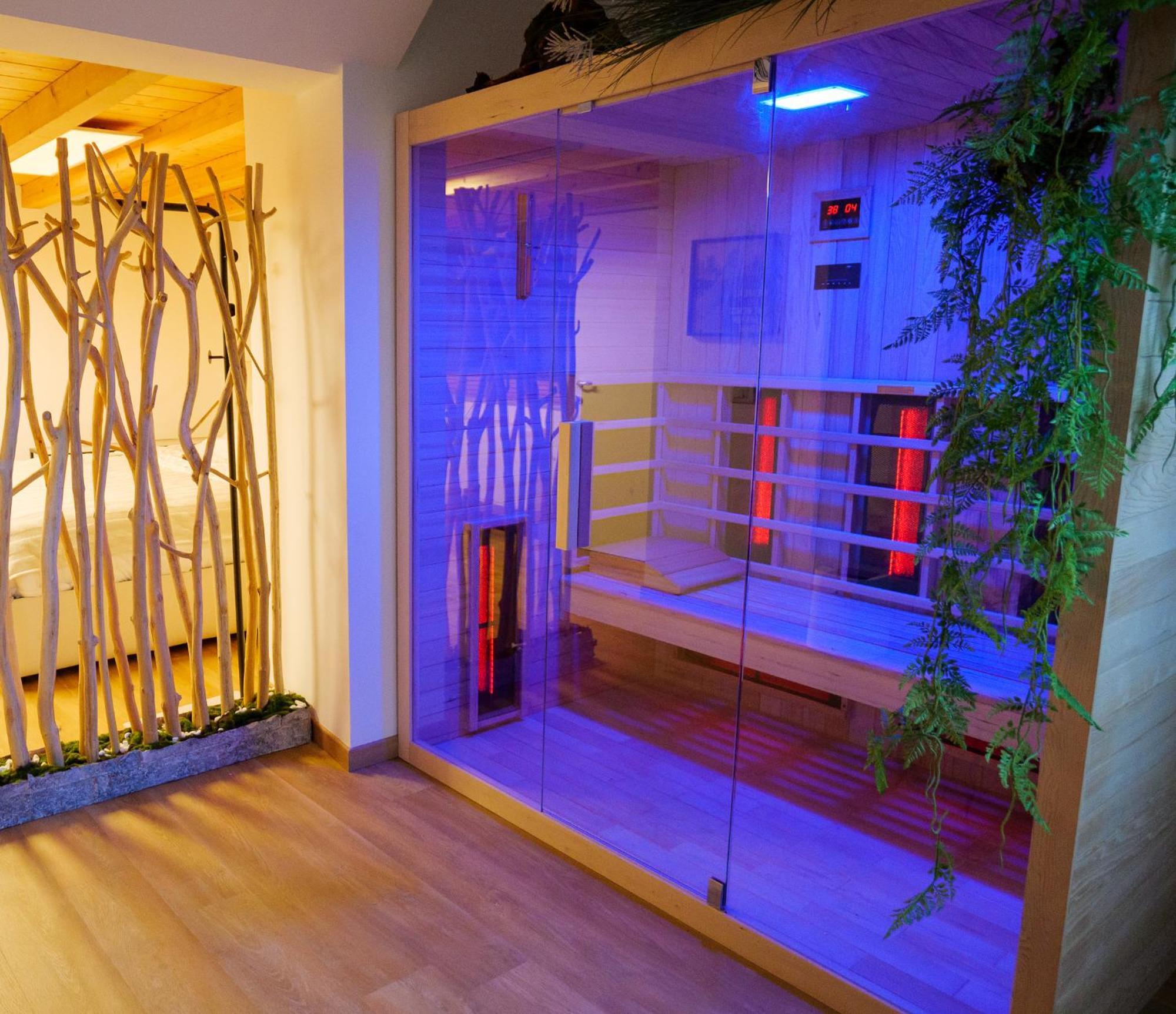 Luxe & Central Haven - Jacuzzi, Sauna, Steam, Private Parking Como Eksteriør billede