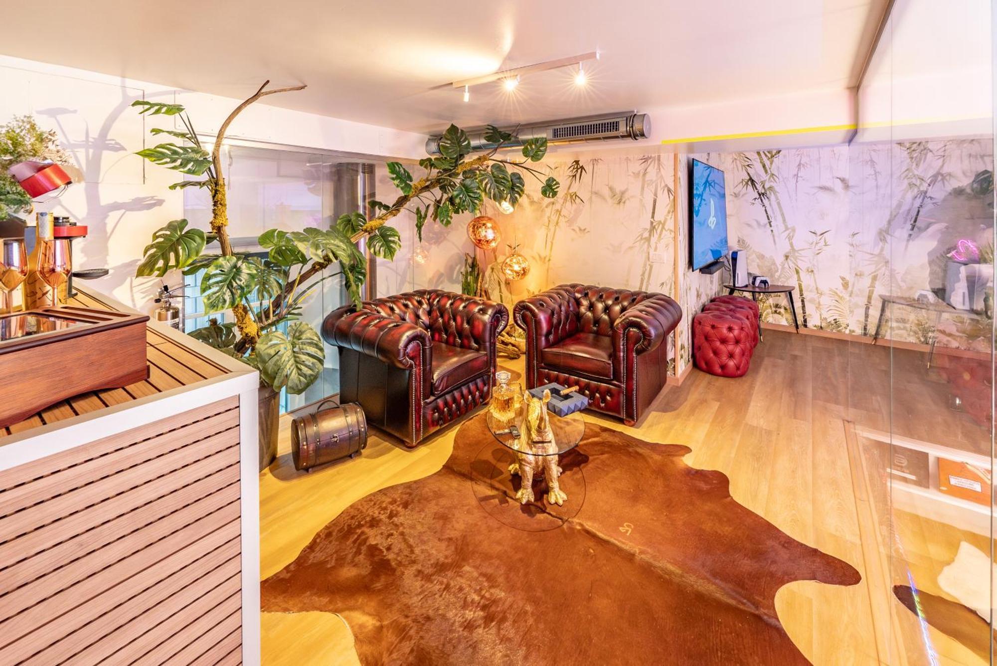 Luxe & Central Haven - Jacuzzi, Sauna, Steam, Private Parking Como Eksteriør billede