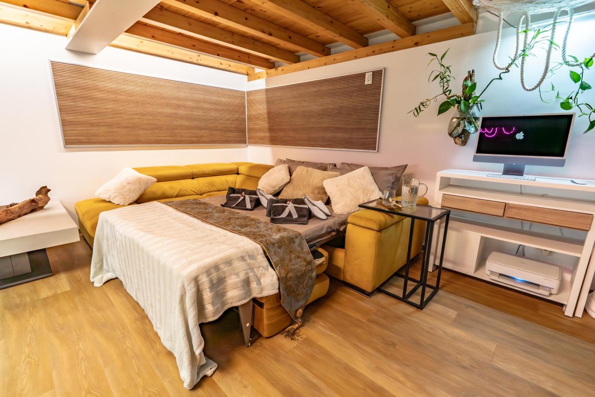 Luxe & Central Haven - Jacuzzi, Sauna, Steam, Private Parking Como Eksteriør billede